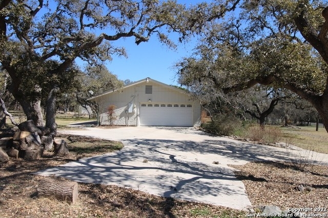 3781 Menger - Photo 5