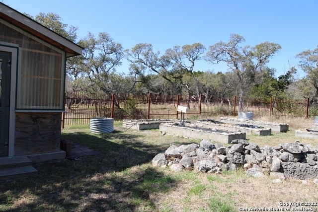 3781 Menger - Photo 31