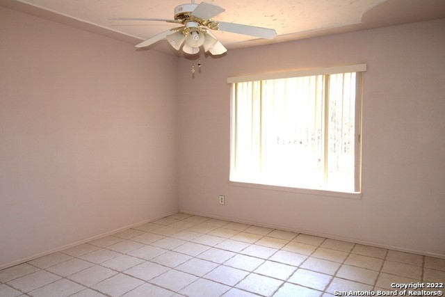 3781 Menger - Photo 15