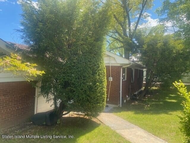 451 Howard Avenue - Photo 4