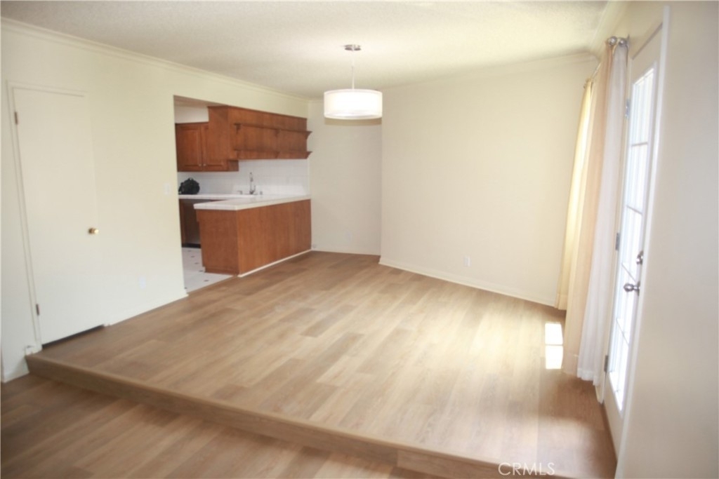 13932 Emelita Street - Photo 2