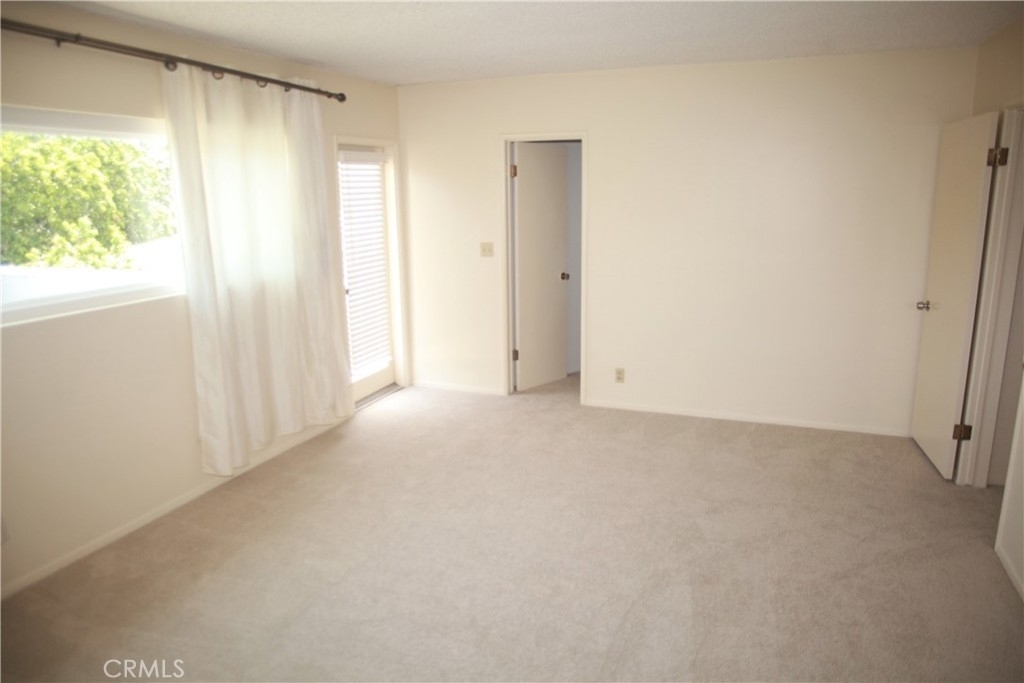 13932 Emelita Street - Photo 13