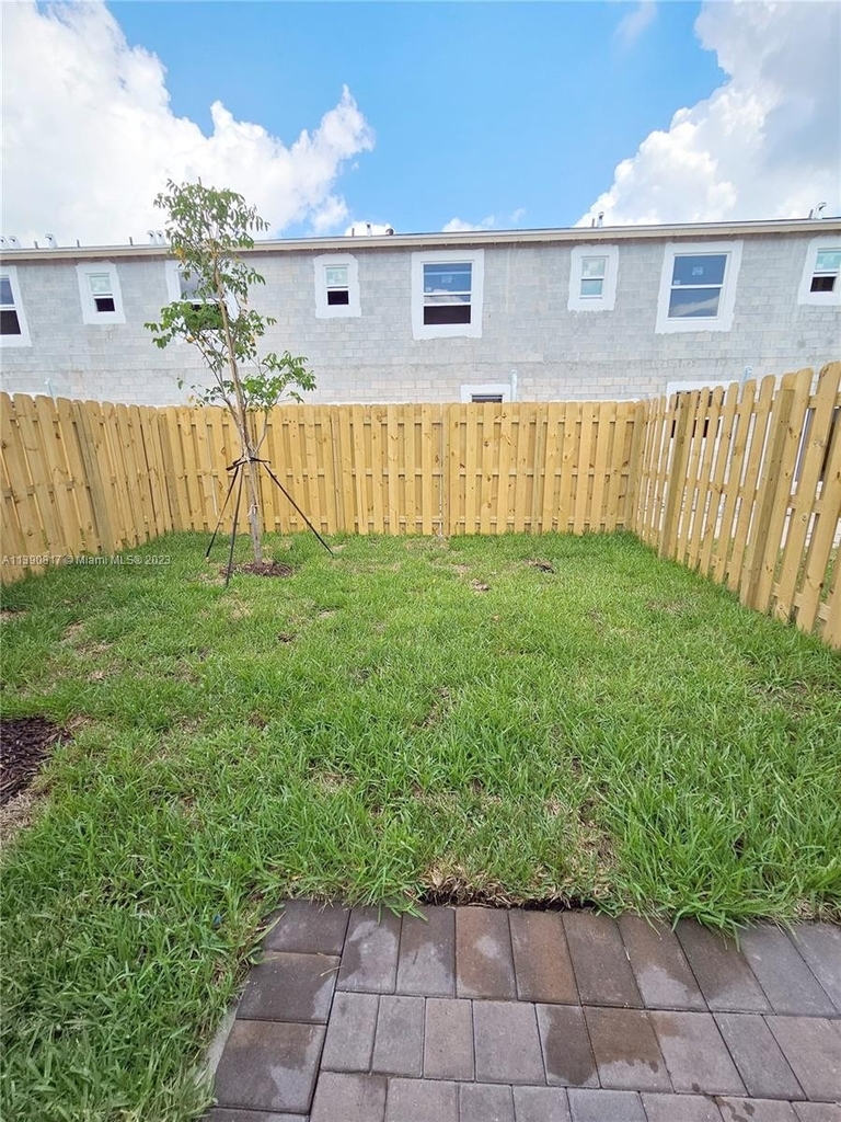 12158 Nw 23rd Ct - Photo 27
