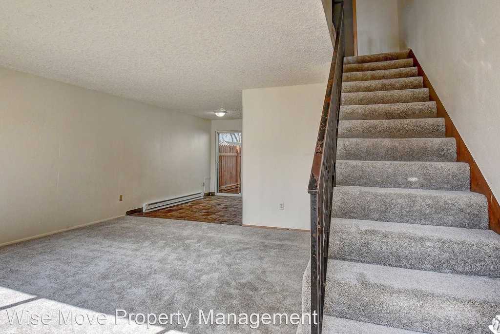 2415 E 30th Street - Photo 3