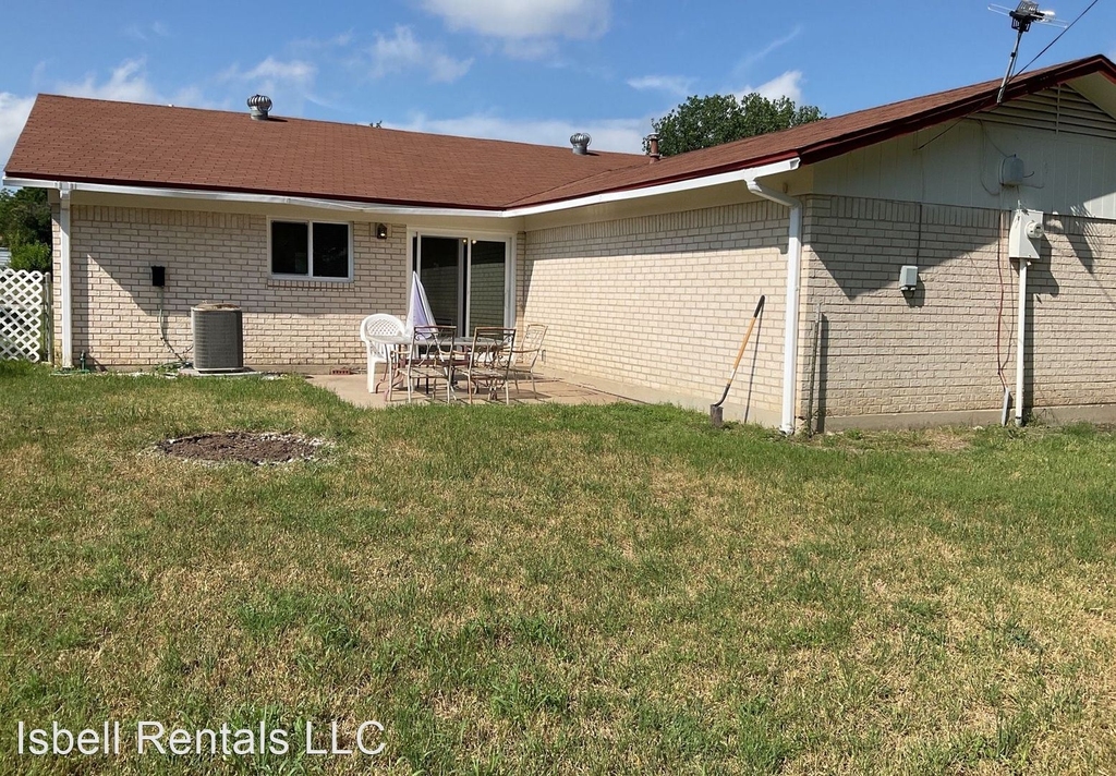 1527 Leader Drive - Photo 22