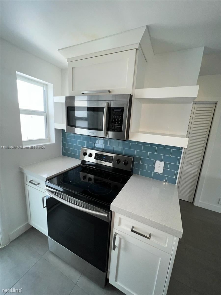 240 Galen Dr Apt 304 - Photo 10