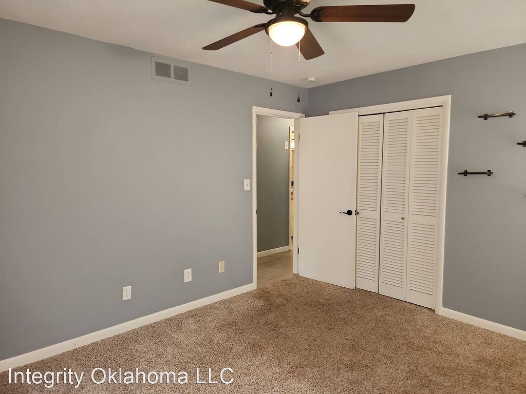 2741 Plymouth Lane - Photo 20