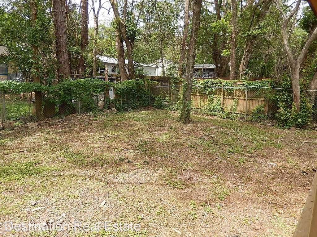 1609 Hernando Drive - Photo 12