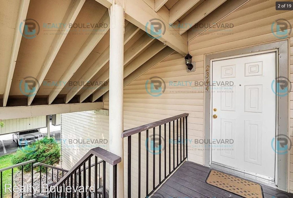 2344 Roundhouse Rd. - Photo 1