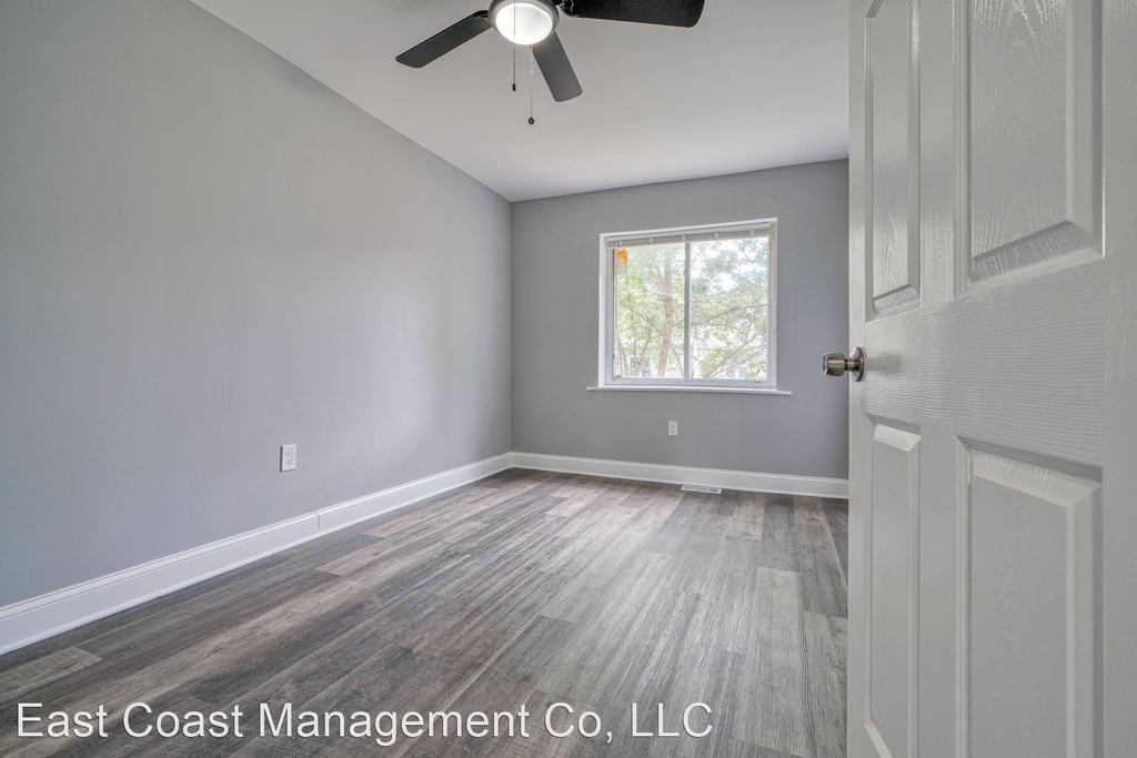 5030 Pembridge Ave - Photo 1