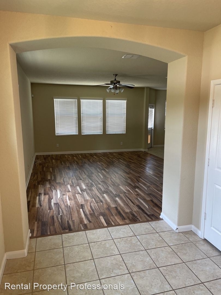 6847 Fort Bend - Photo 3