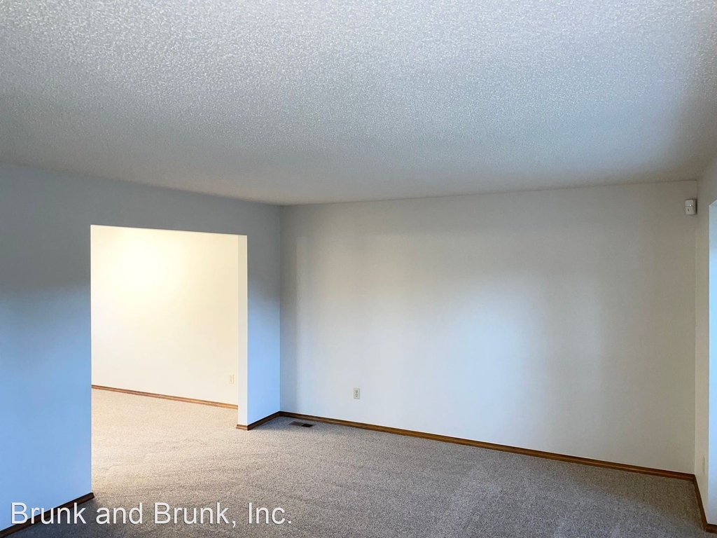 7815 Conifer Drive - Photo 2