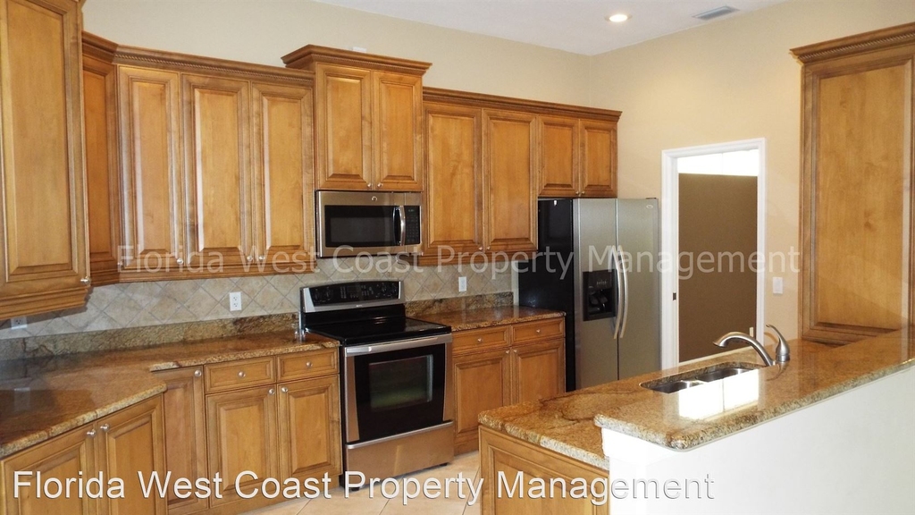 4727 Starboard Dr - Photo 1