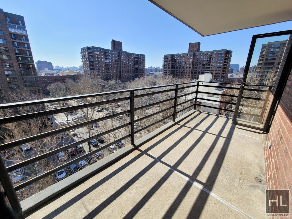 West 135th Street - Photo 8