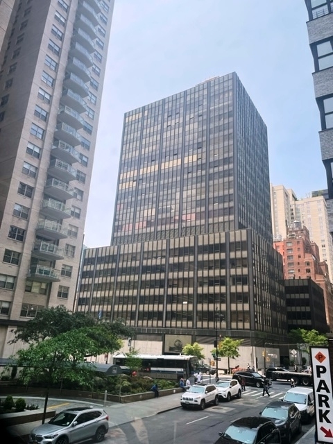 405 East 56th Street, 3E - Photo 6