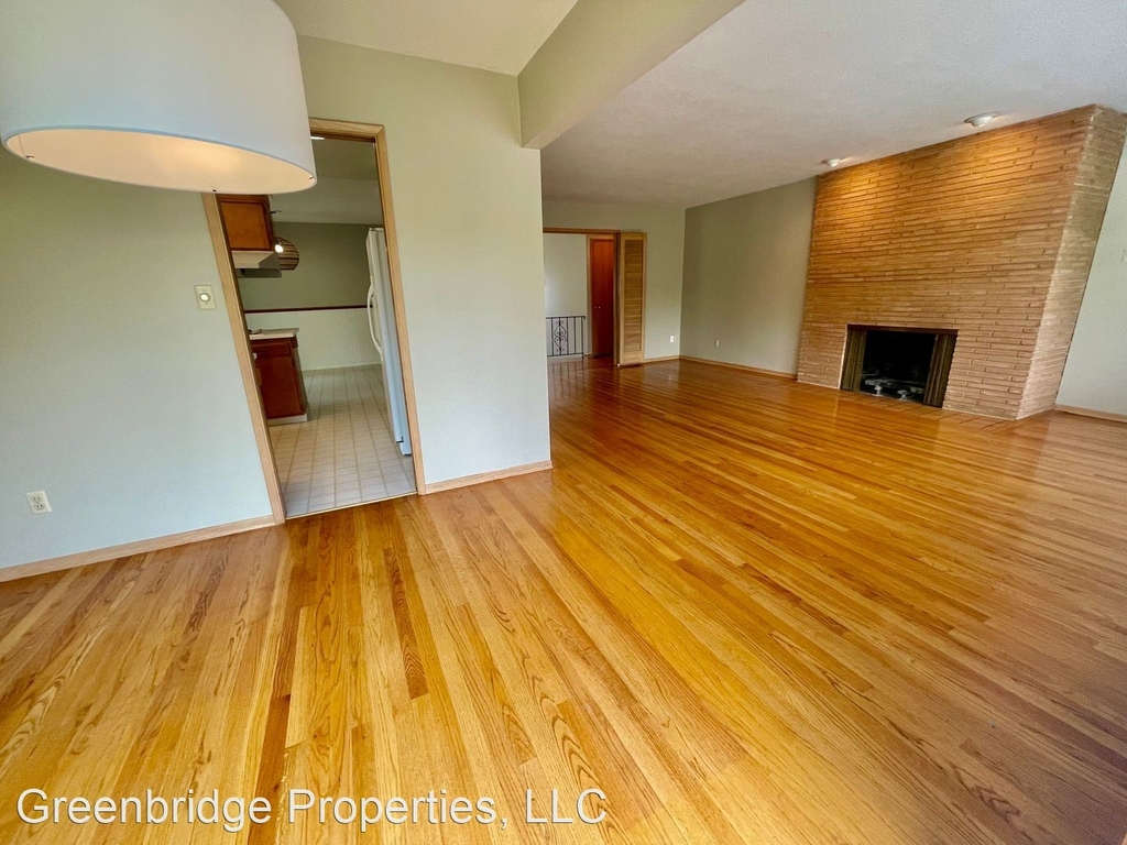 2037 Se 102nd Ave. - Photo 6