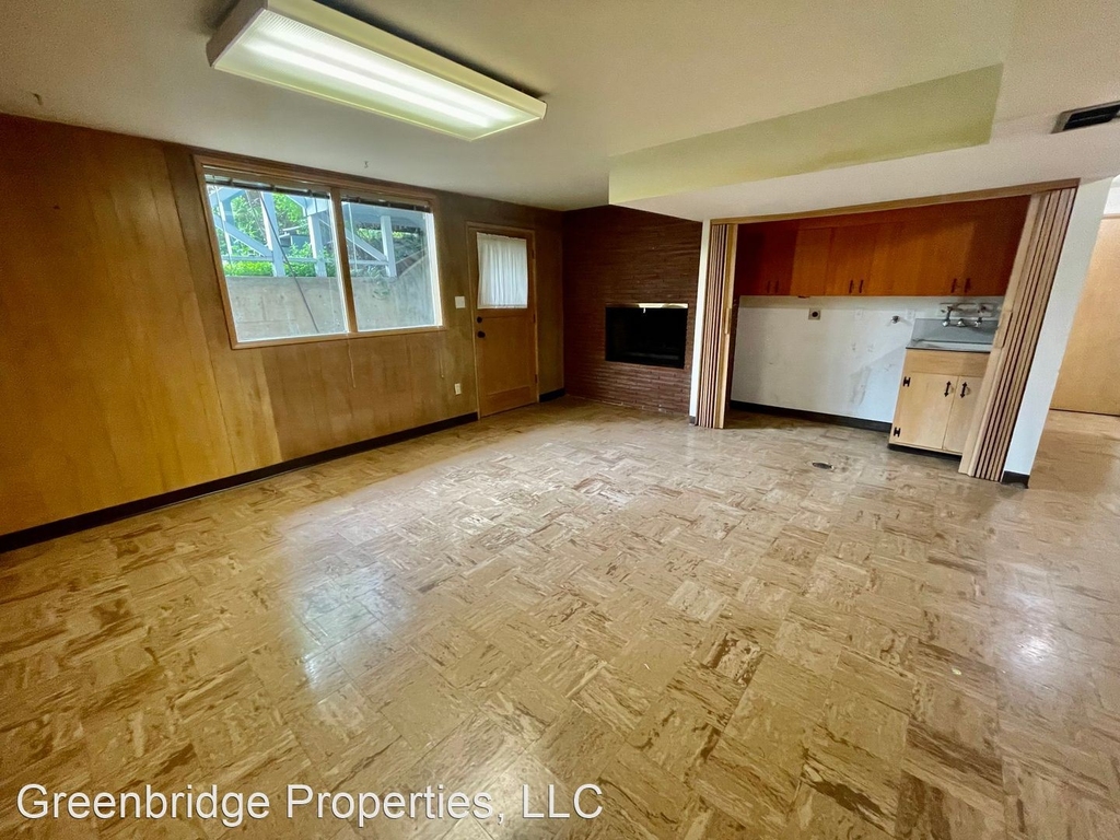 2037 Se 102nd Ave. - Photo 31