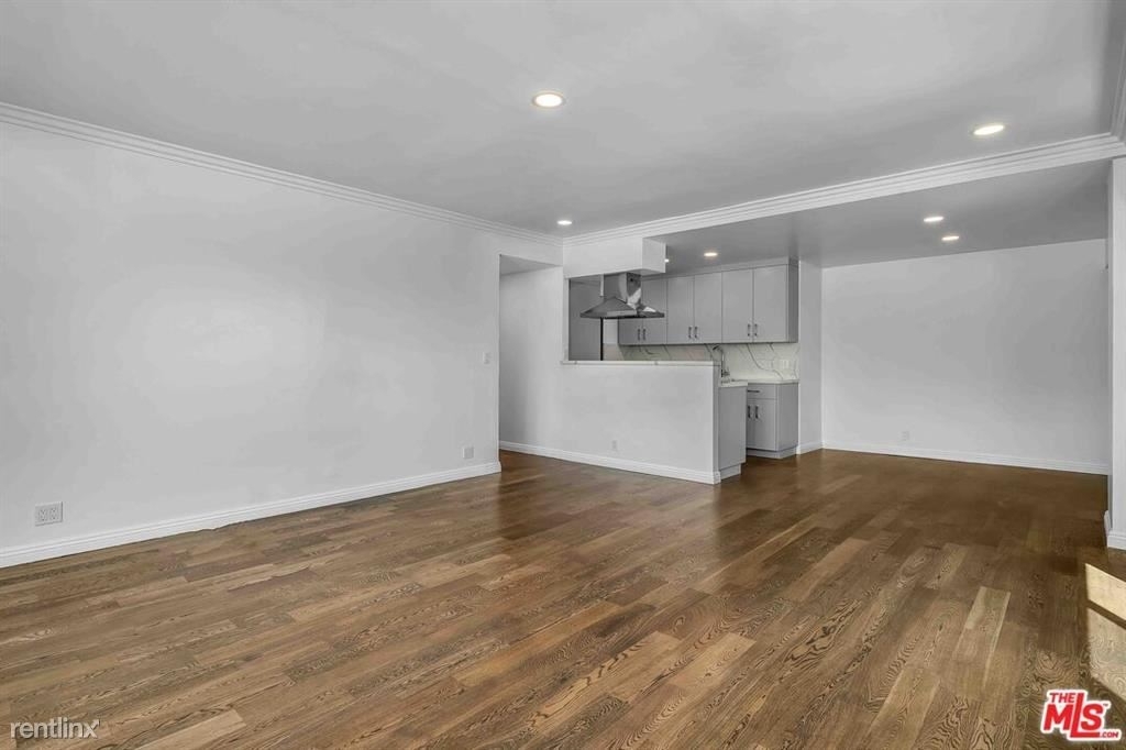 1155 N La Cienega Blvd Apt 605 - Photo 3