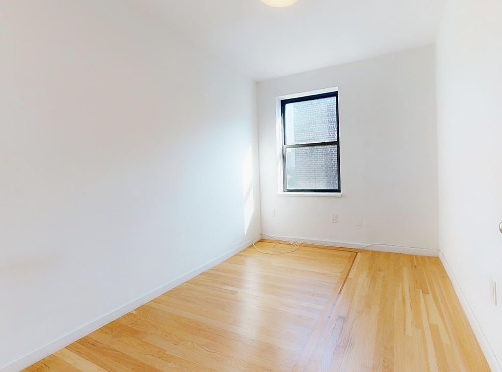 200 Haven Avenue - Photo 8