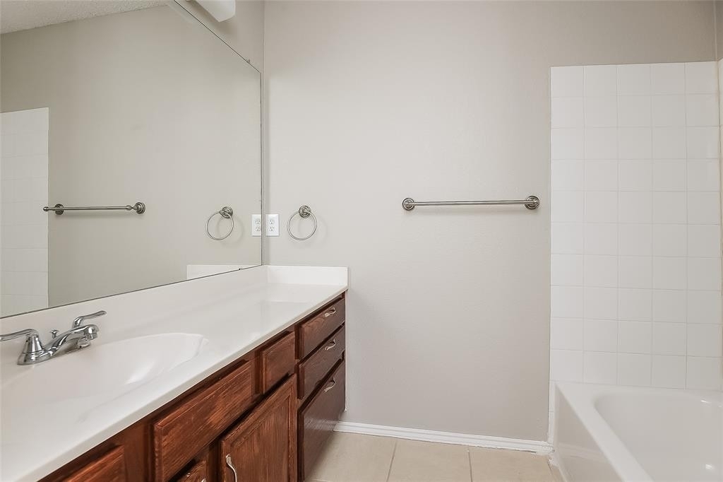 8645 Fountainview Terrace - Photo 10