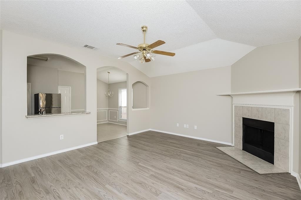 8645 Fountainview Terrace - Photo 2