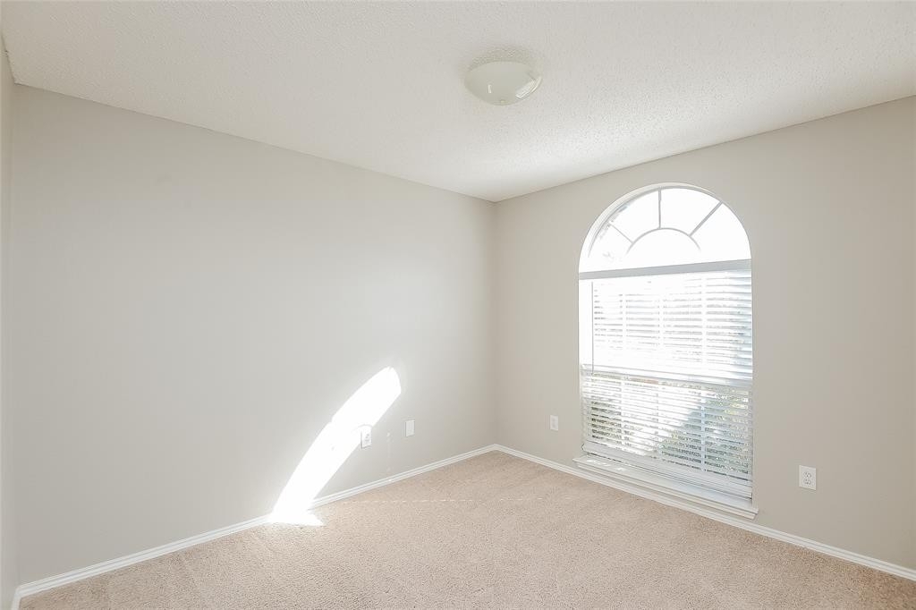 8645 Fountainview Terrace - Photo 12
