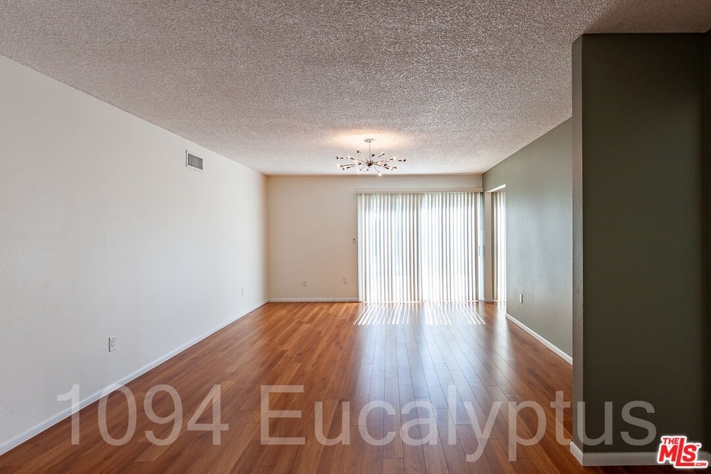 1094 Eucalyptus Ln - Photo 2