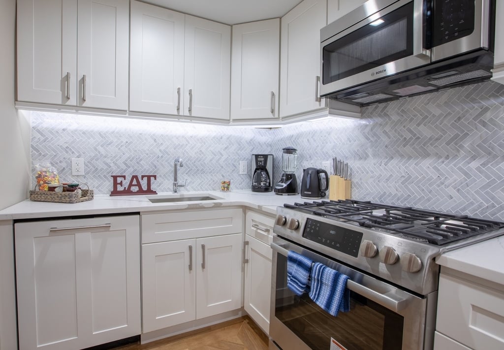 160 East 88th Street - Photo 9