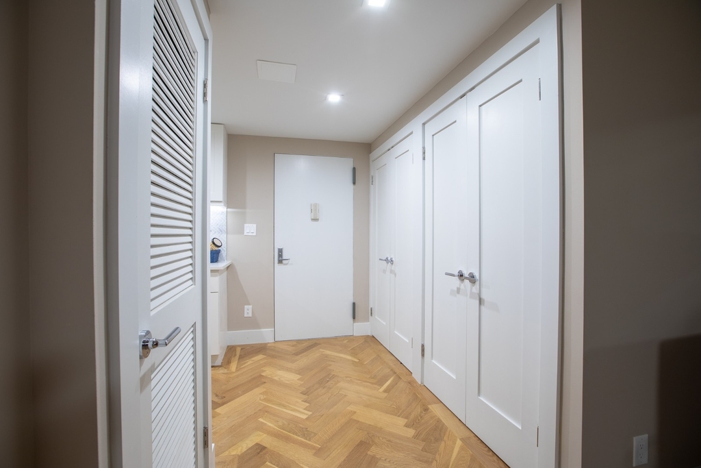 160 East 88th Street - Photo 5