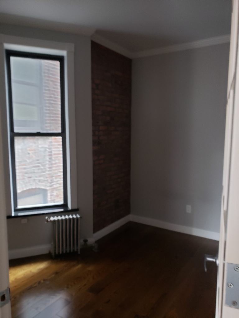 East 13th Street - Photo 3