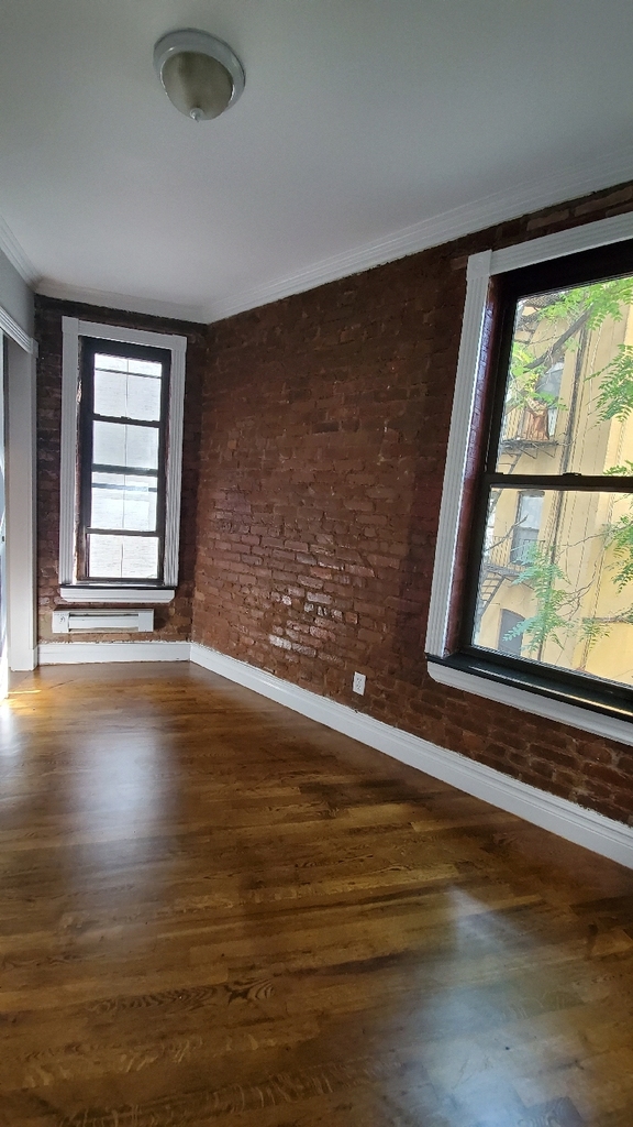 East 13th Street - Photo 6