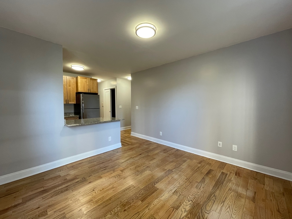 West 179th Street - Photo 4