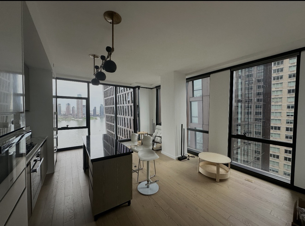 626 1st Avenue - Photo 0