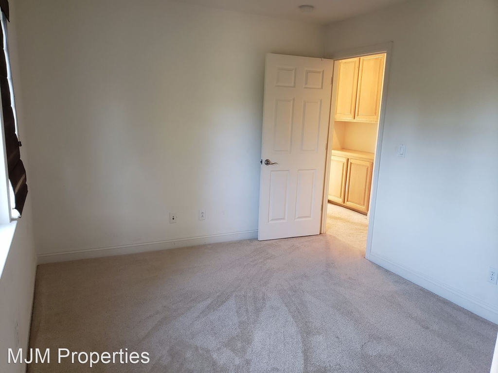 4612 Cosmo Pl - Photo 2