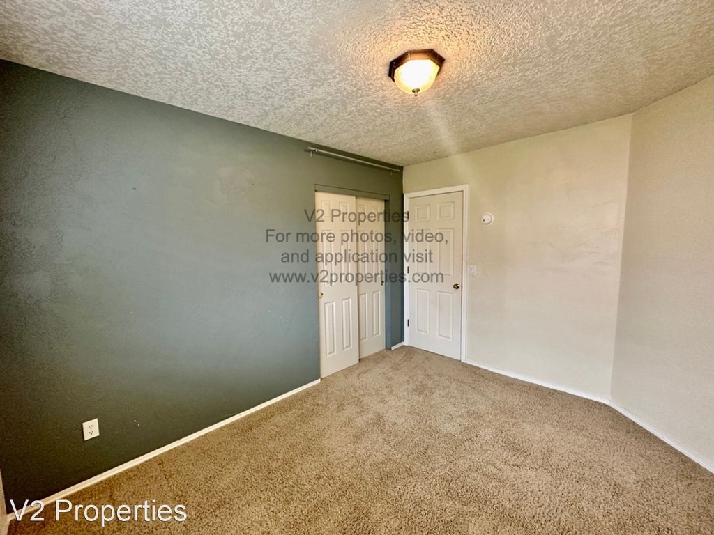 2466 Ne Francis Pl. - Photo 17