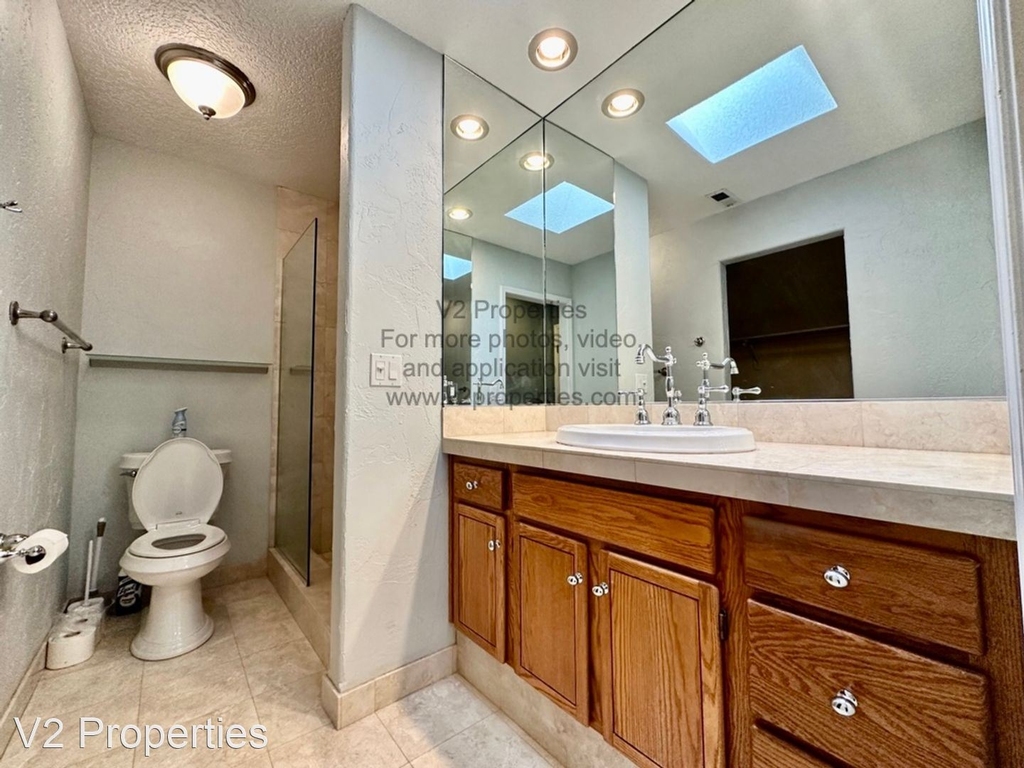 2466 Ne Francis Pl. - Photo 22