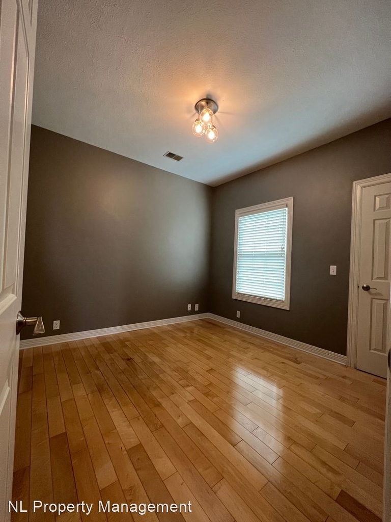 1706 S 173rd Court - Photo 13