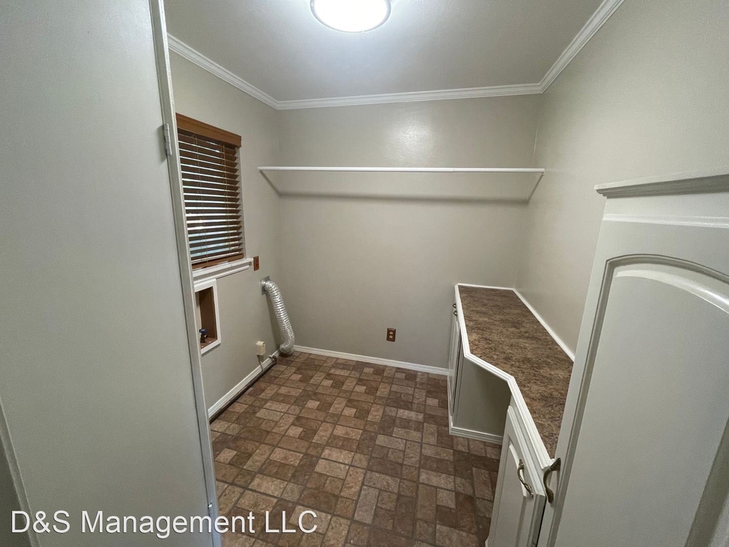 4224 Nw 20th - Photo 10