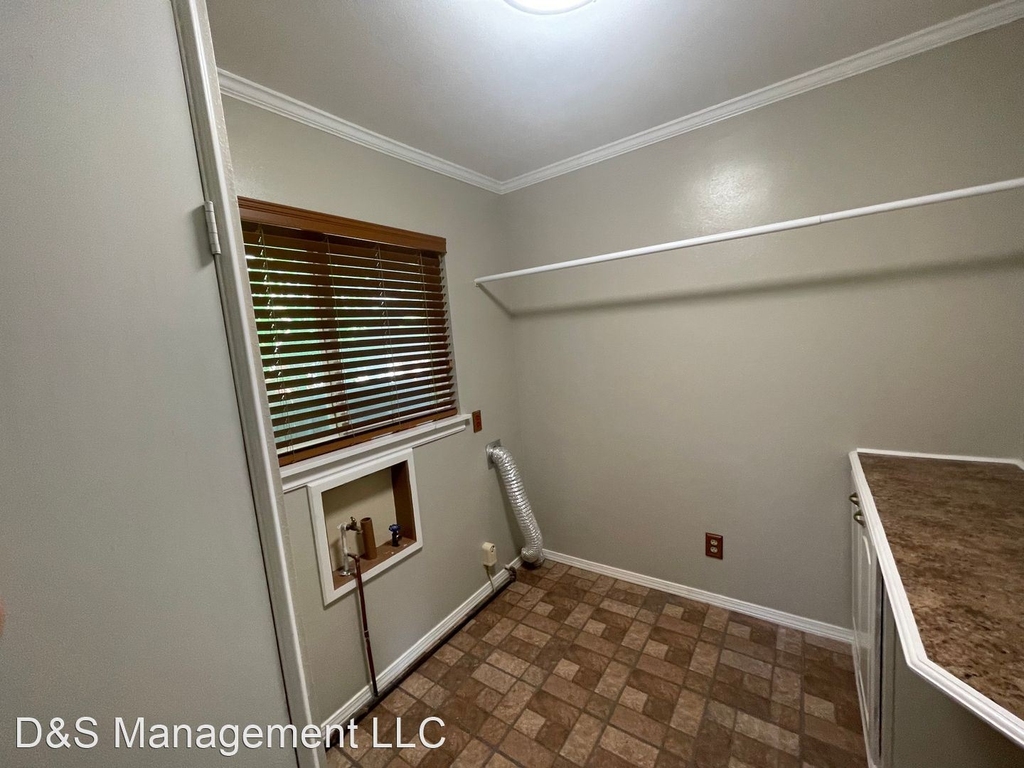 4224 Nw 20th - Photo 8