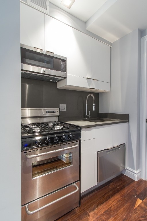 410 East 13th Street - Photo 1