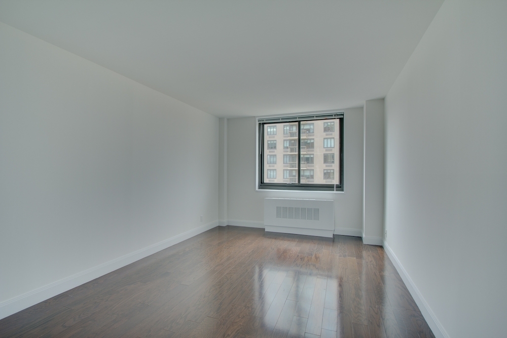  East 82nd Street - Photo 7