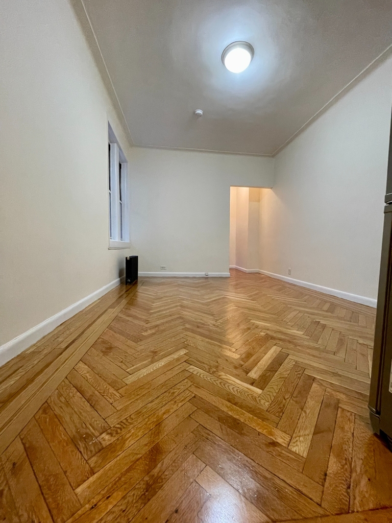 West 13th Street - Photo 2