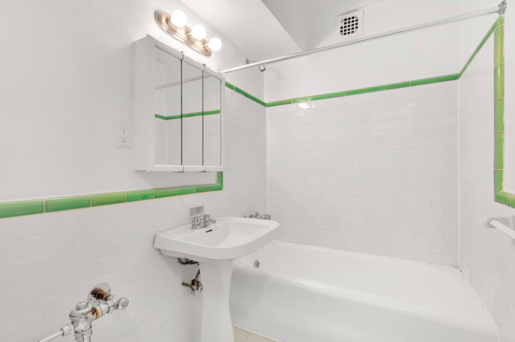 253 West 72nd Street - Photo 3