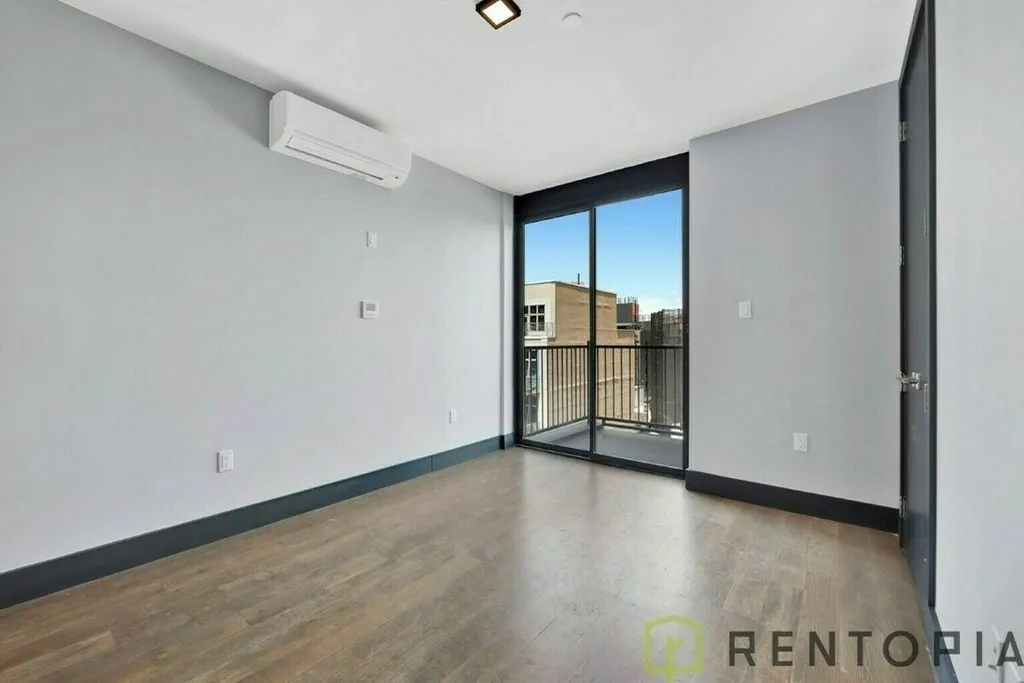 475 Grand Street - Photo 6