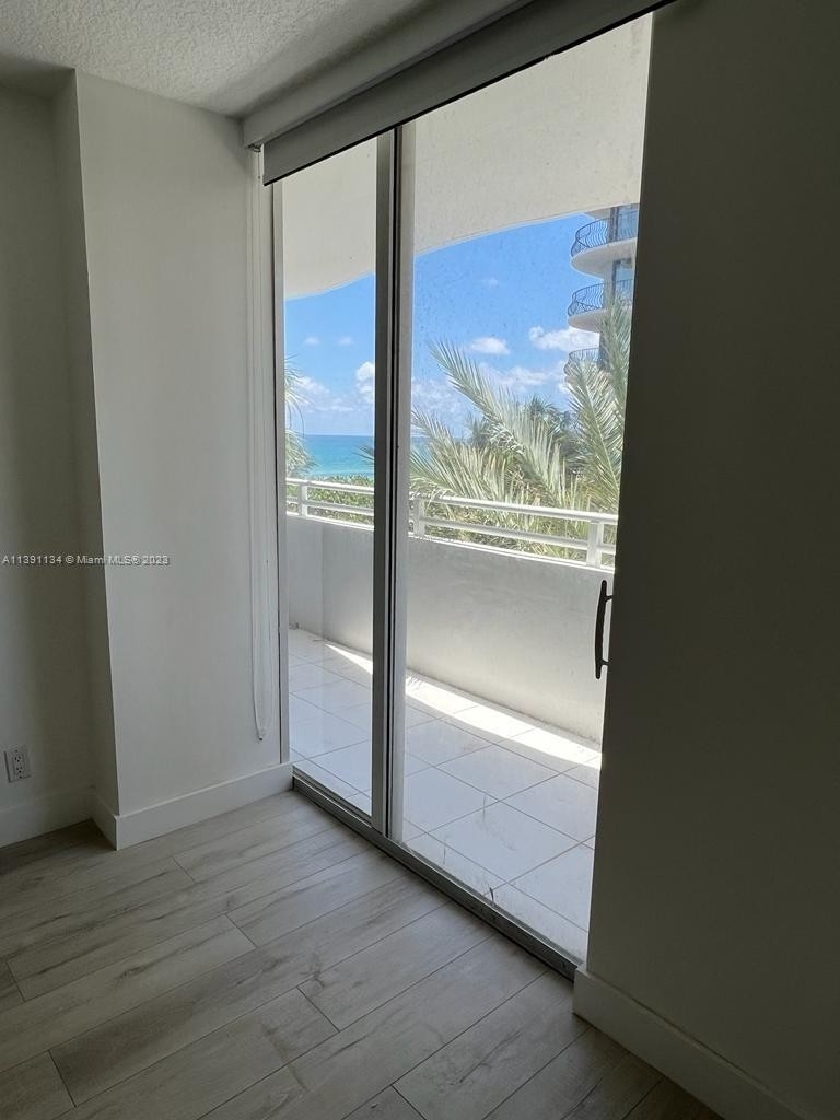 8911 Collins Ave - Photo 16