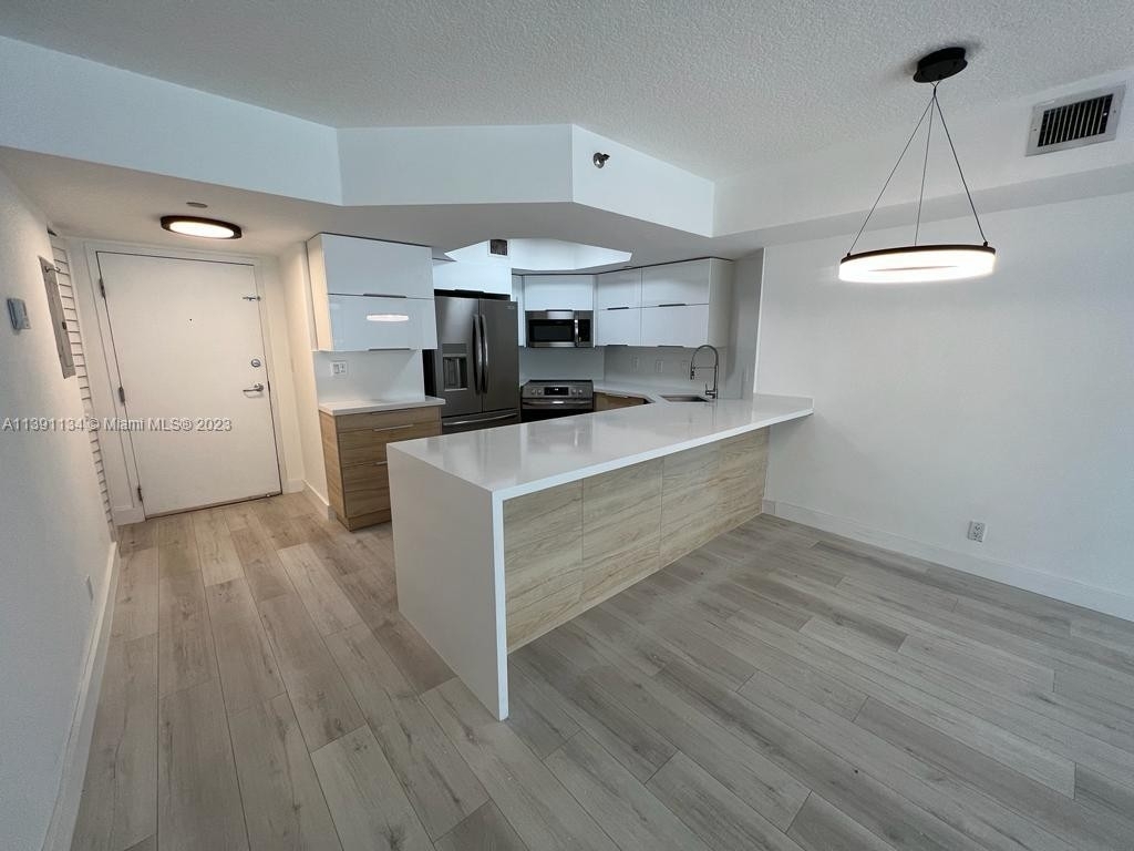 8911 Collins Ave - Photo 6