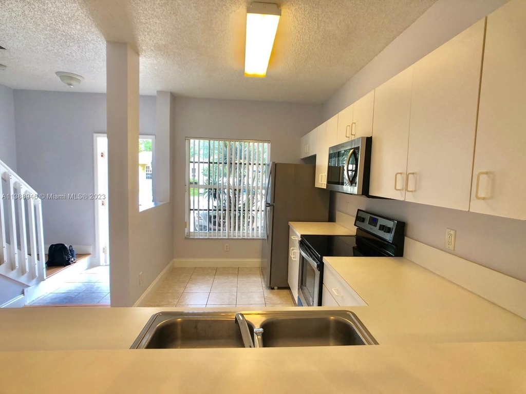 12218 Sw 8th Ct - Photo 10