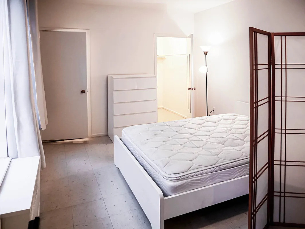 206 East 67th Street - Photo 1