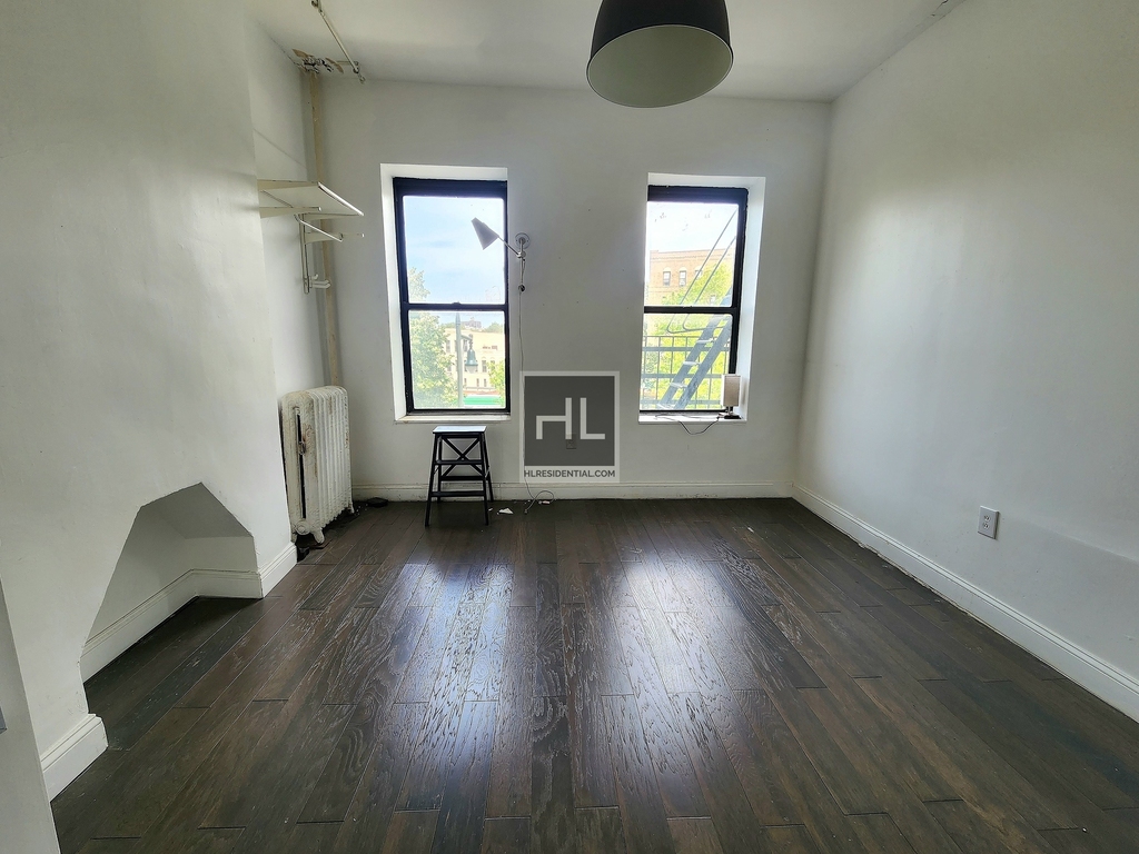 532 Flatbush Avenue - Photo 2