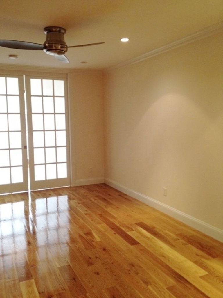 East 7th Street and 1st Avenue - Photo 6
